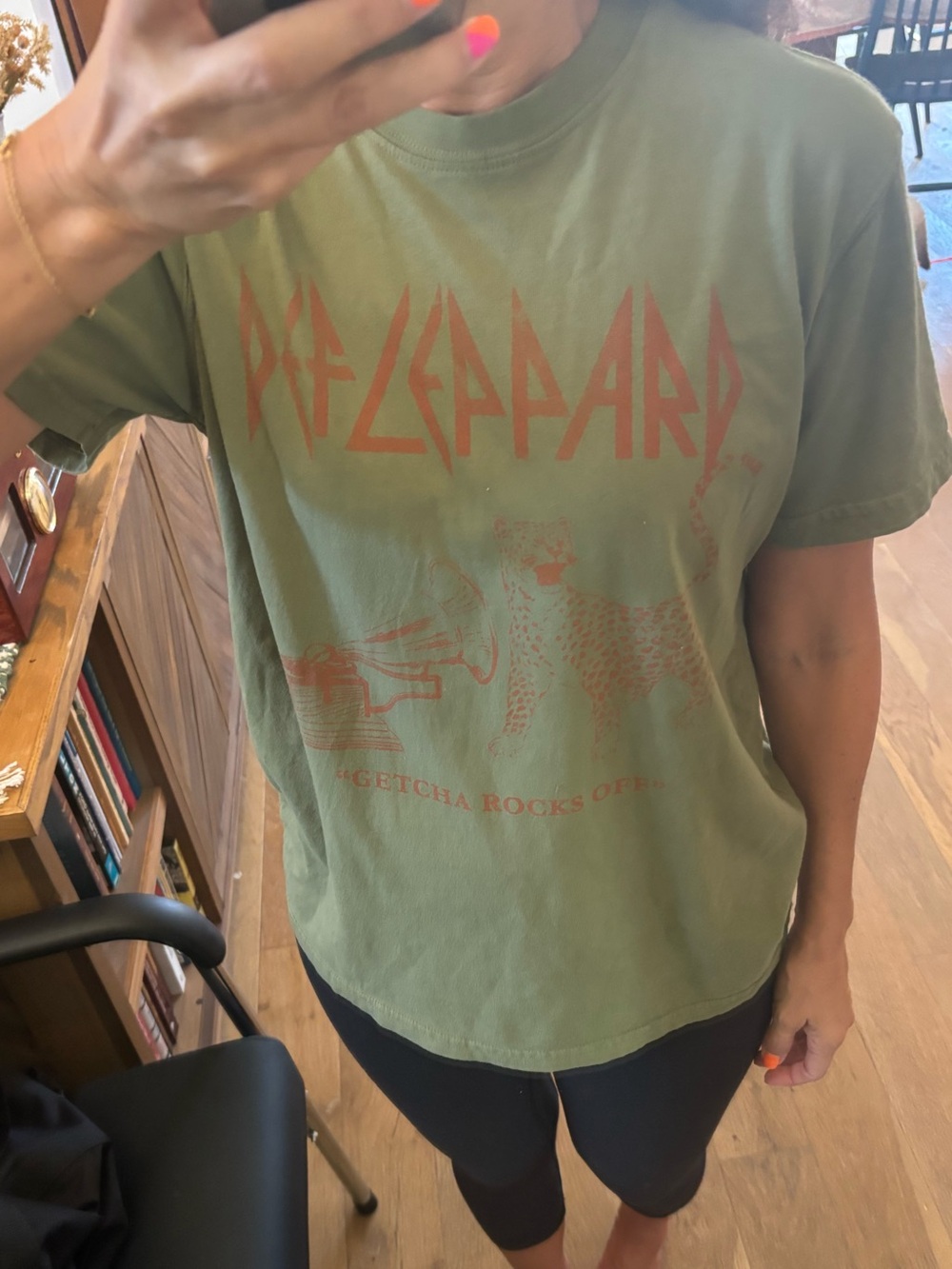NWOT Def Leppard tee